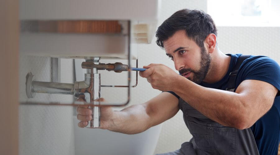 Professional water heater installation services in Roxton, TX